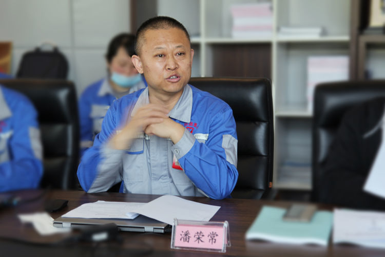 “氣力輸送連續(xù)供料關(guān)鍵設(shè)備”科技成果評(píng)價(jià)會(huì)在章丘豐源隆重舉行 “氣力輸送連續(xù)供料關(guān)鍵設(shè)備”科技成果評(píng)價(jià)會(huì)在章丘豐源隆重舉行